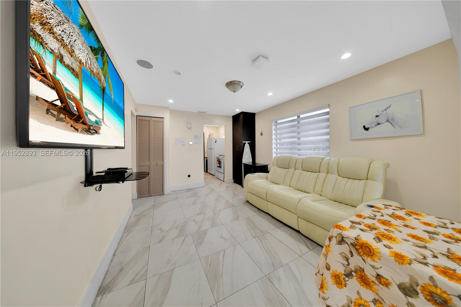 458 East 20th Street Hialeah, FL 33013 - Photo 9 of 54 Photo 9