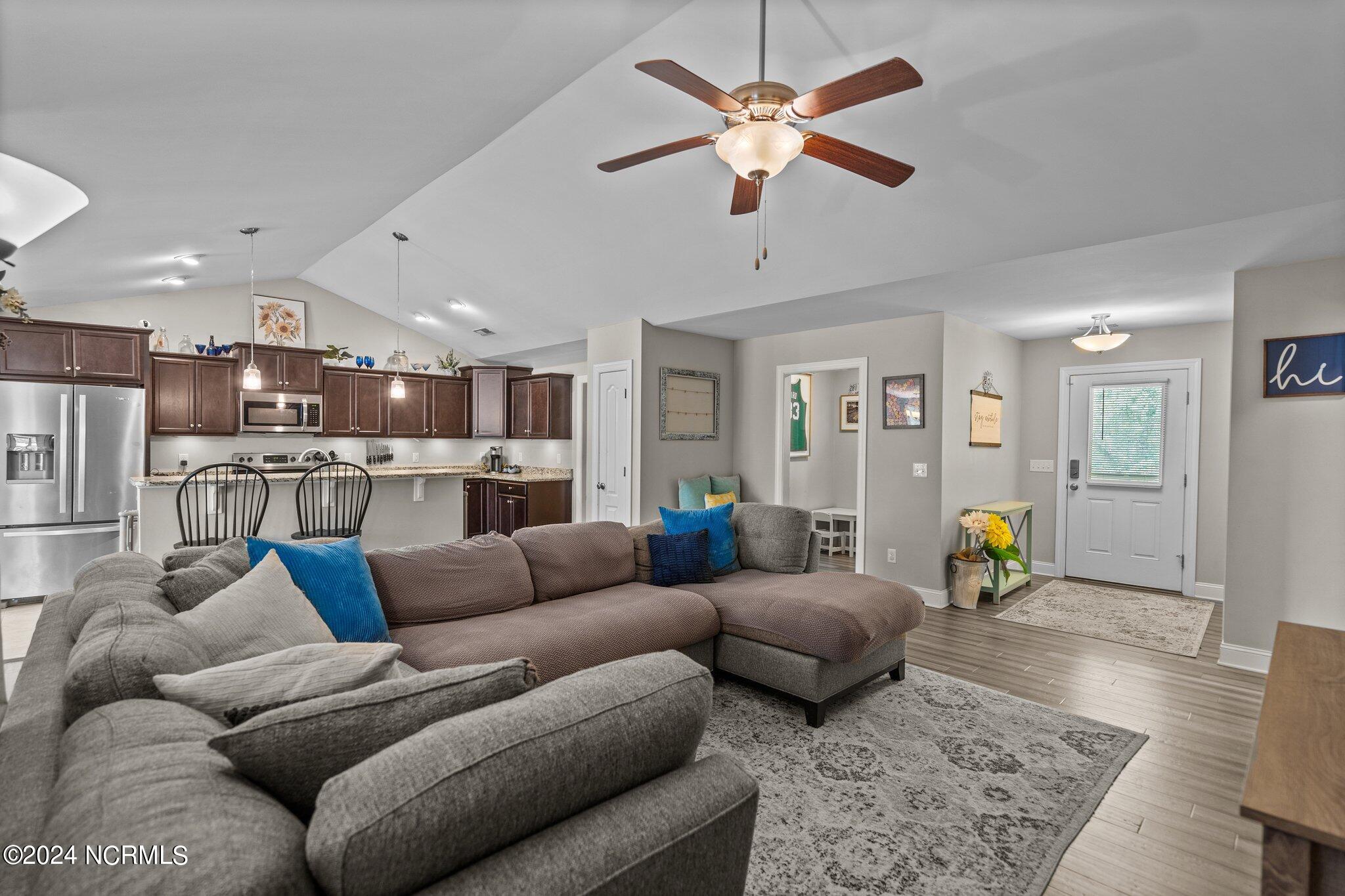 1088 Springdale Road Southport, NC 28461 - Photo 8 of 56 27-web-or-mls-DSC00886