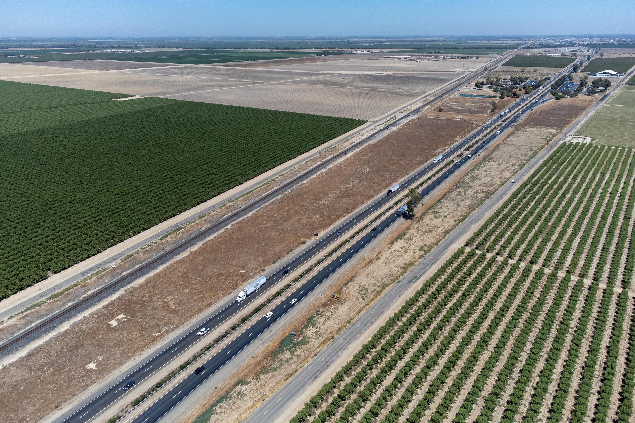 112 Rd Tulare Ca Tulare, CA 93274 - Photo 3 of 8 2021-07-07(5acres_fwy99_tulare)2