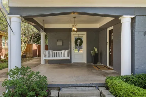 $925,000 | 5250 Goodwin Avenue, Dallas, TX 75206