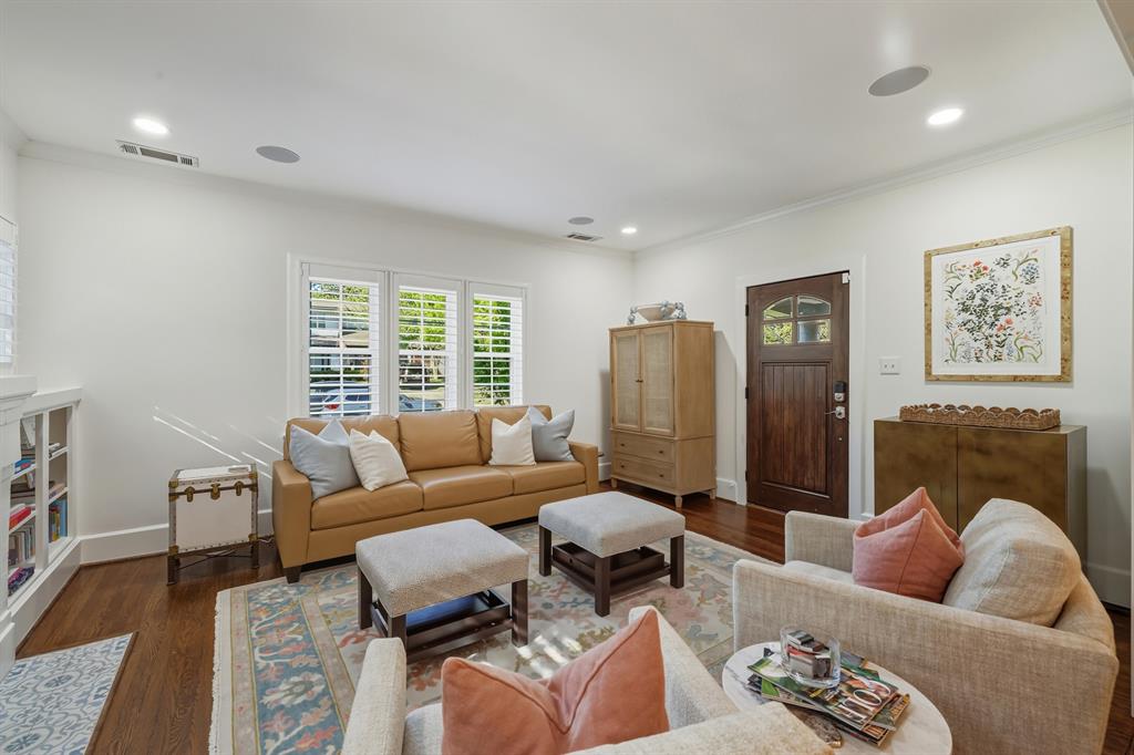 5250 Goodwin Avenue Dallas, TX 75206 - Photo 5 of 33