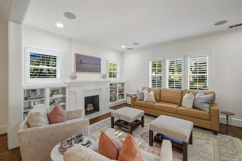 $925,000 | 5250 Goodwin Avenue, Dallas, TX 75206