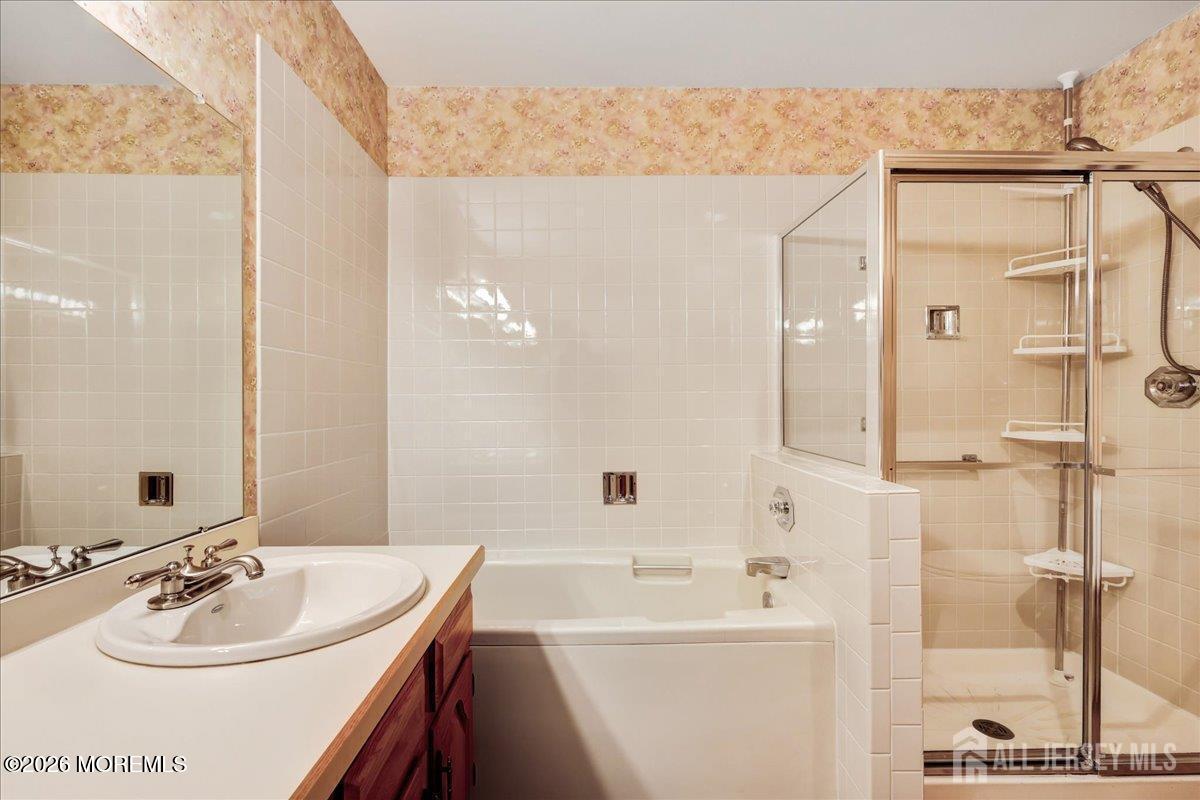 38 Rutland Lane, Unit C Monroe Township, NJ 08831 - Photo 11 of 17 MBath