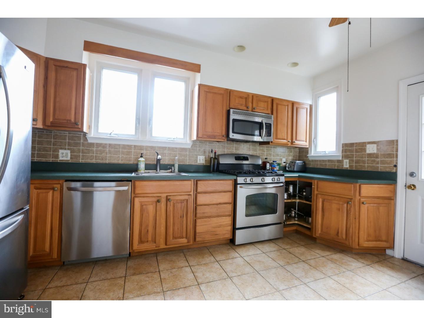 39 Waverly Road Havertown, PA 19083 - Photo 6 of 25 Kitchen