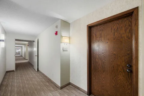 $330,000 | 205 Barry Avenue South, Unit 117, Wayzata, MN 55391