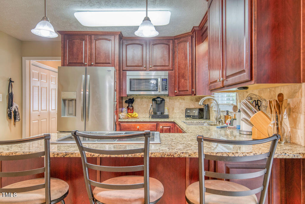 2937 Thrower Road Hope Mills, NC 28348 - Photo 11 of 20 2937Thrower-kitchen-29