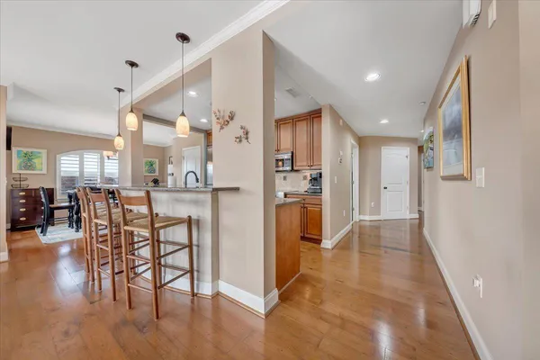 $814,000 | 100 Bridgewater Pointe Place, Unit 601, Moneta, VA 24121