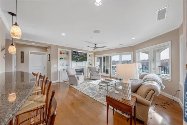 $814,000 | 100 Bridgewater Pointe Place, Unit 601, Moneta, VA 24121