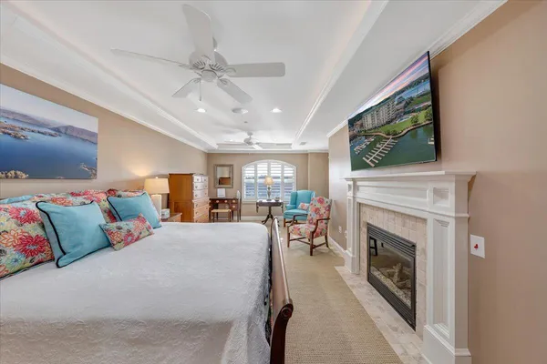 $814,000 | 100 Bridgewater Pointe Place, Unit 601, Moneta, VA 24121