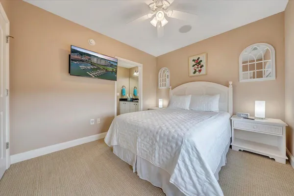 $814,000 | 100 Bridgewater Pointe Place, Unit 601, Moneta, VA 24121