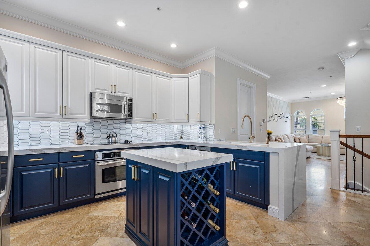 15 Via Floresta Drive, Unit 15 Boca Raton, FL 33487 - Photo 14 of 27 013-15ViaFlorestaDrive-BocaRaton-FL-3348
