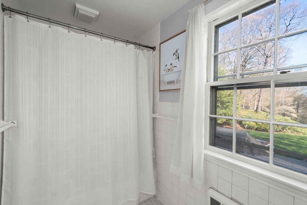 633 Boston Post Road Weston, MA 02493 - Photo 24 of 35