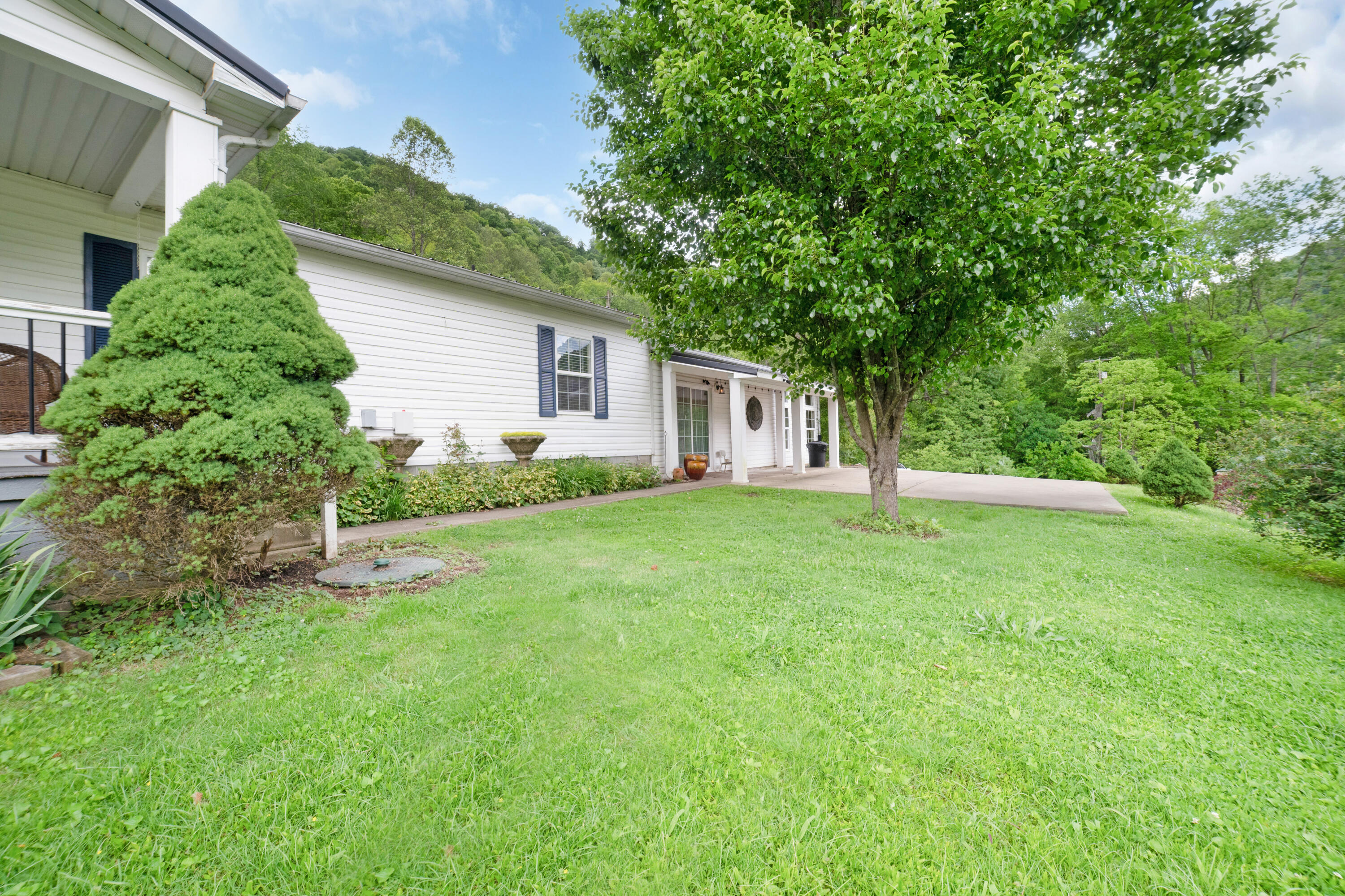 704 Clear Water Road Wayland, KY 41666 - Photo 12 of 35 jch-way-2620