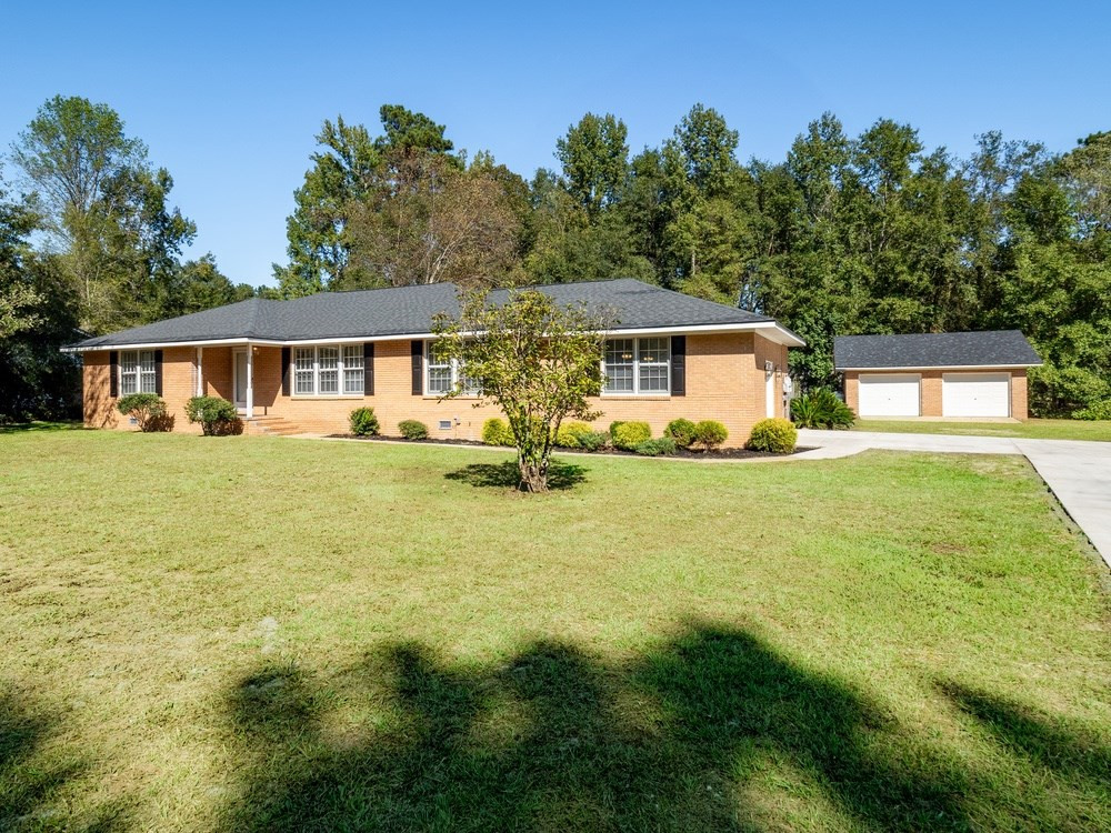 2179 Tanglewood Road Sumter, SC 29154 - Photo 2 of 29