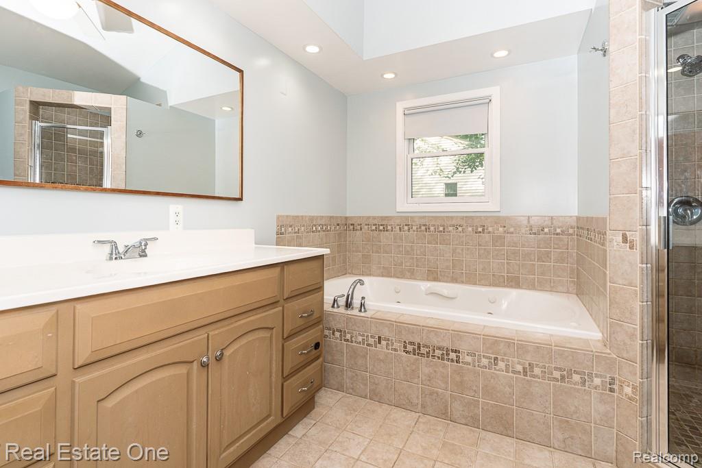 2460 Emmons Avenue Rochester Hills, MI 48307 - Photo 20 of 45