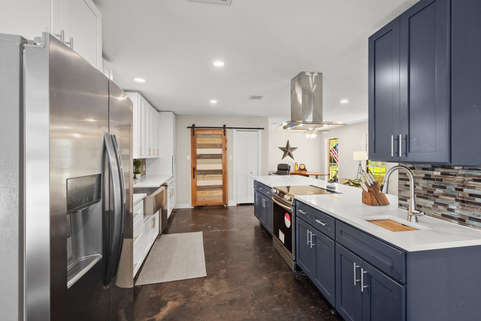 910 Brook Forest Court Conroe, TX 77385 - Photo 16 of 50