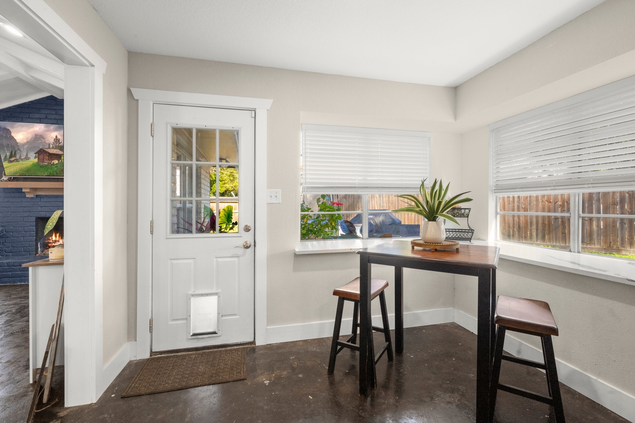 910 Brook Forest Court Conroe, TX 77385 - Photo 17 of 50