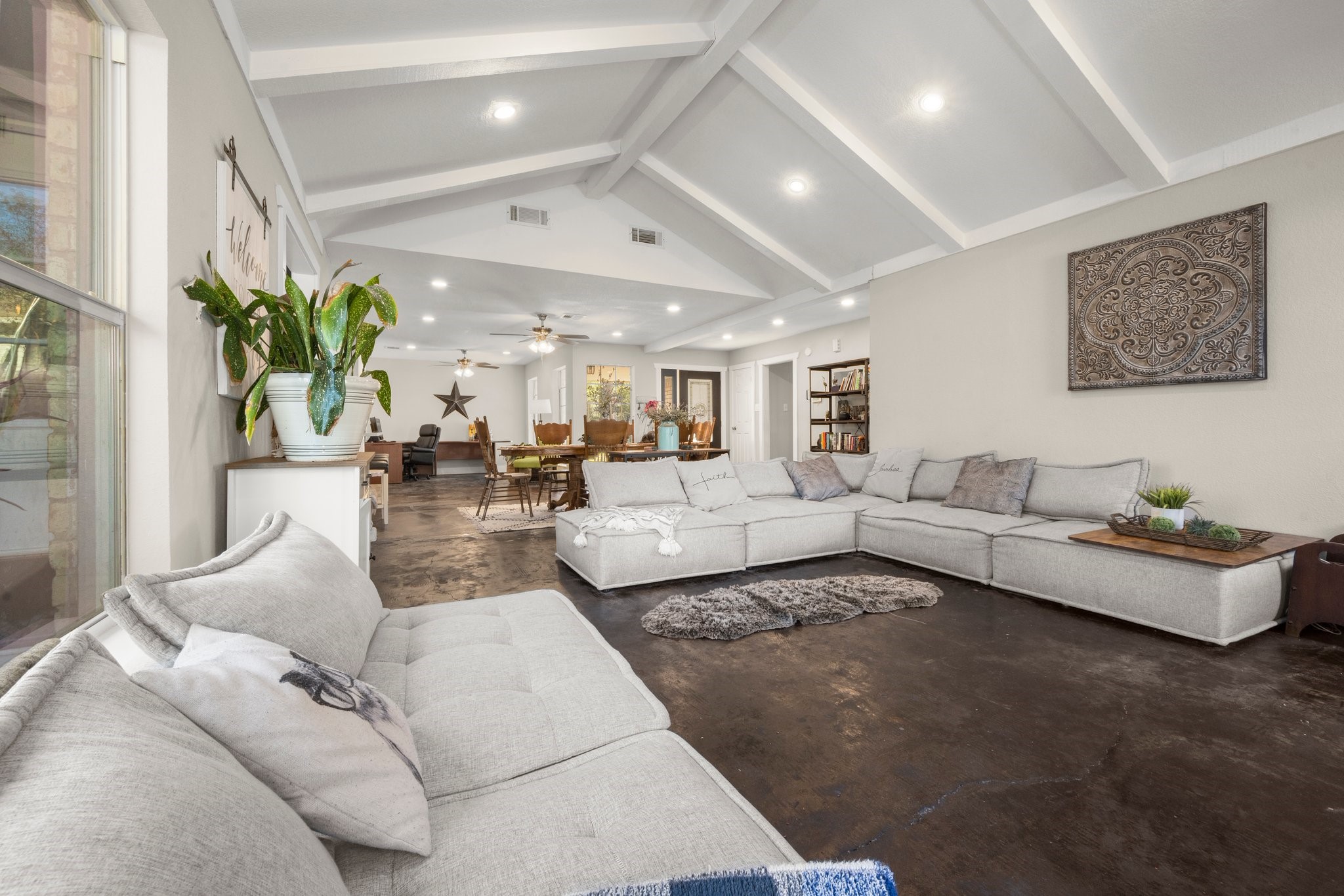 910 Brook Forest Court Conroe, TX 77385 - Photo 21 of 50