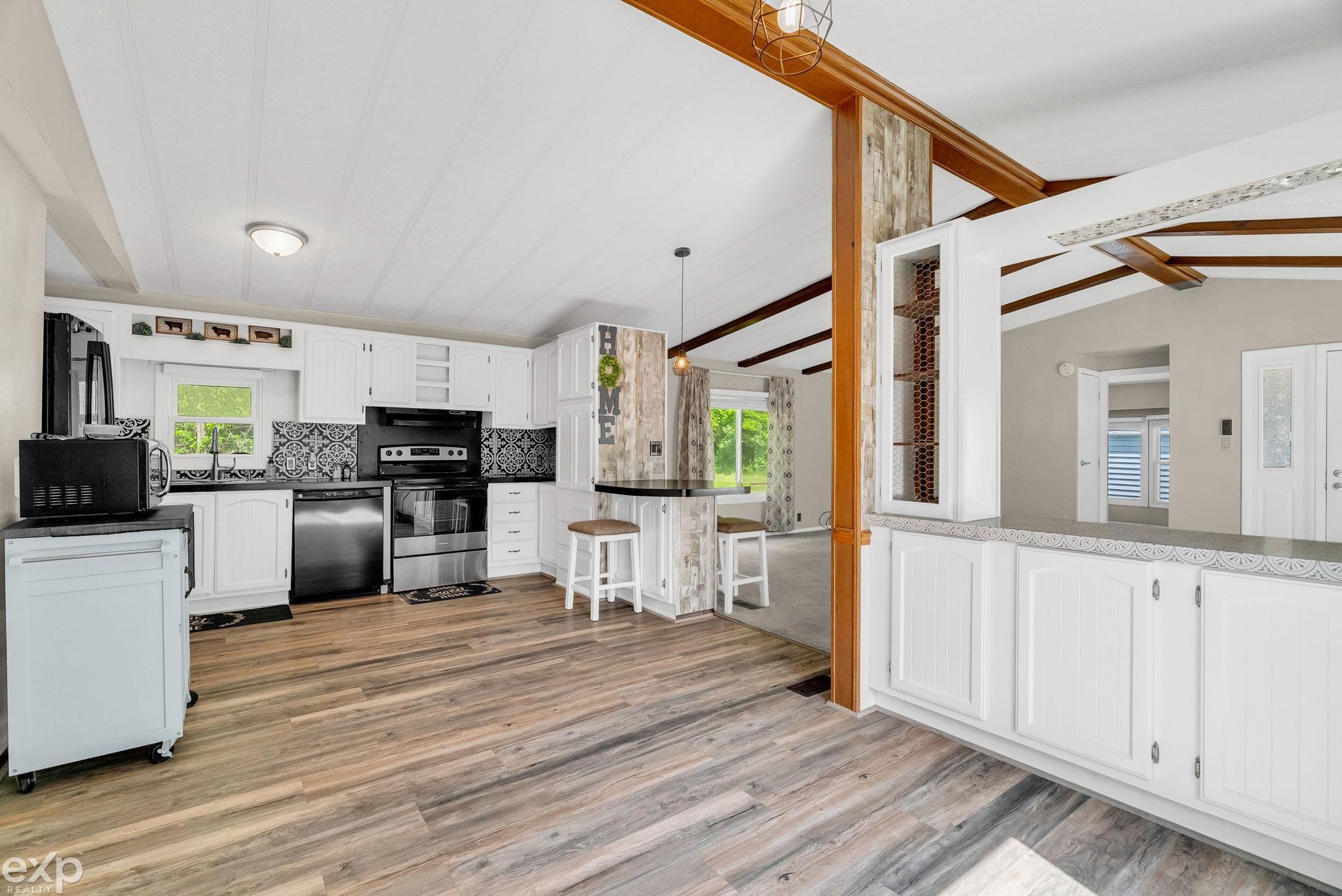 3333 Ravenswood Road Marysville, MI 48040 - Photo 17 of 28