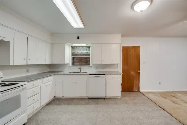 $1,825 | 1002 Majors Drive, Mesquite, TX 75149