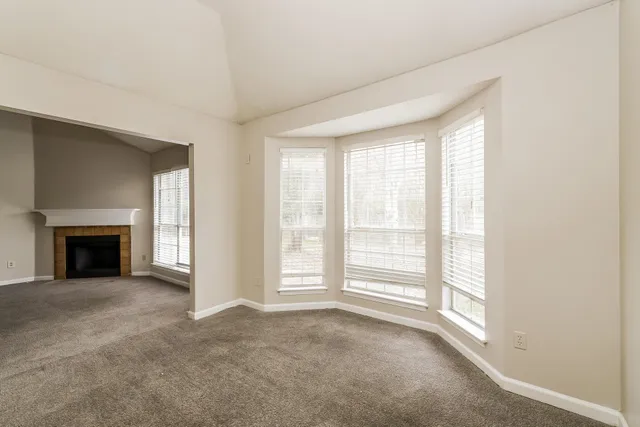 $1,685 | 7816 Lake Cross Drive East, Memphis, TN 38125