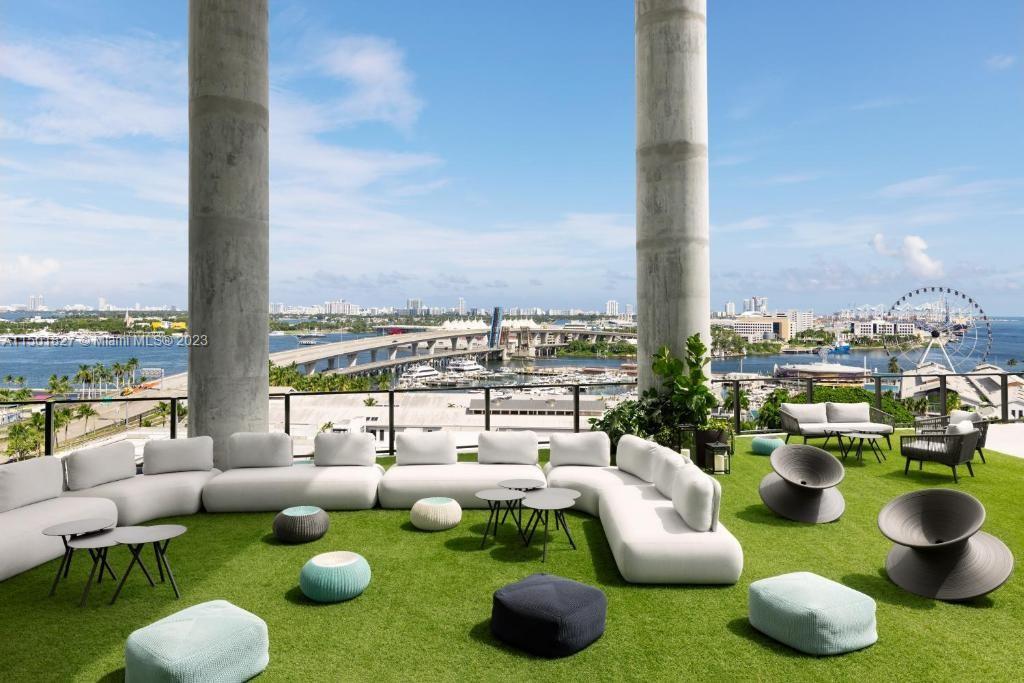 398 Northeast 5th Street, Unit 2804 Miami, FL 33132 - Photo 11 of 14