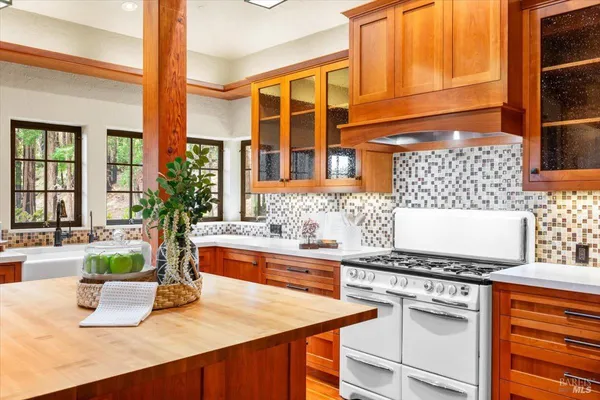 $2,999,000 | 12076 Cloud Ridge Road, Healdsburg, CA 95448