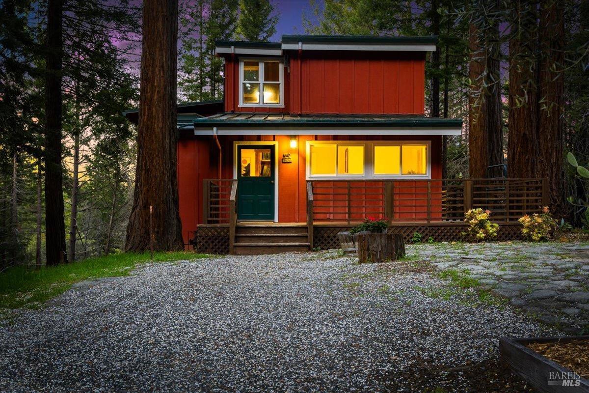 12076 Cloud Ridge Road Healdsburg, CA 95448 - Photo 44 of 72 Welcome to the guest cabin!