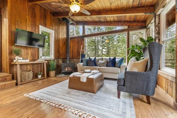 $2,999,000 | 12076 Cloud Ridge Road, Healdsburg, CA 95448