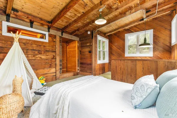 $2,999,000 | 12076 Cloud Ridge Road, Healdsburg, CA 95448