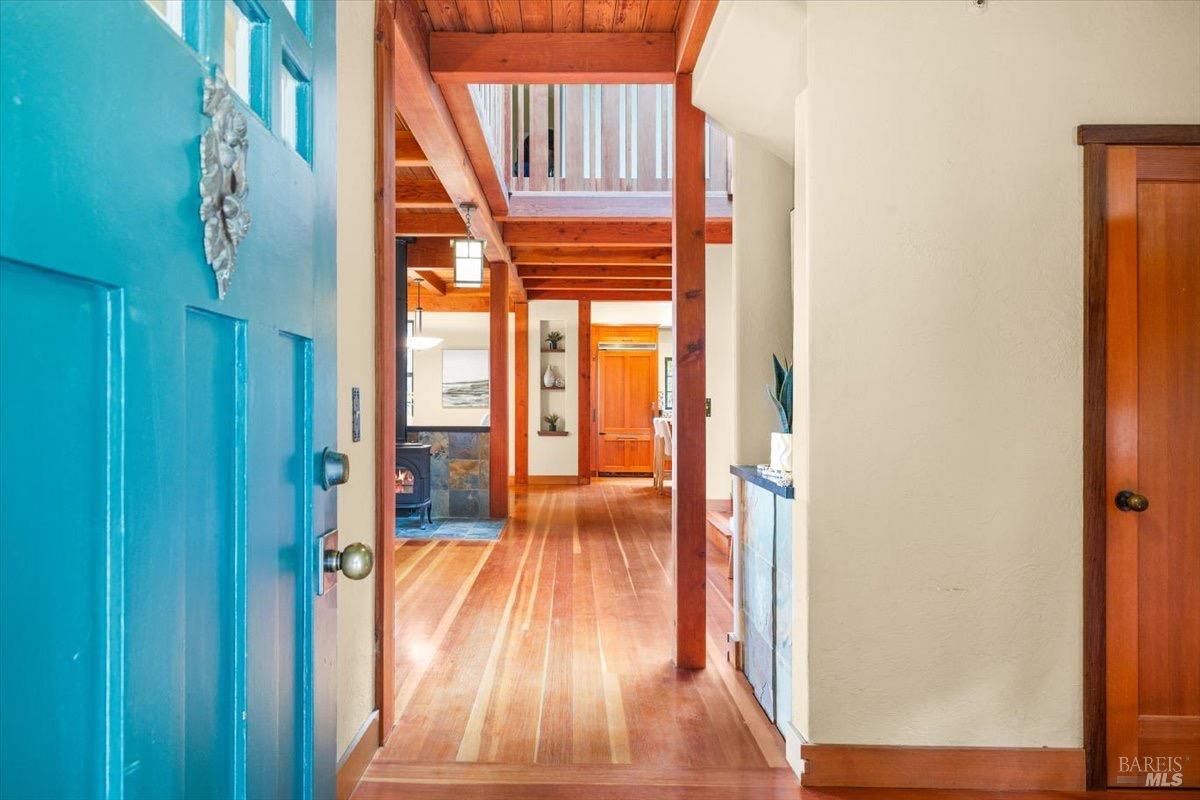12076 Cloud Ridge Road Healdsburg, CA 95448 - Photo 7 of 72 Foyer of main house offers a warm greeting.