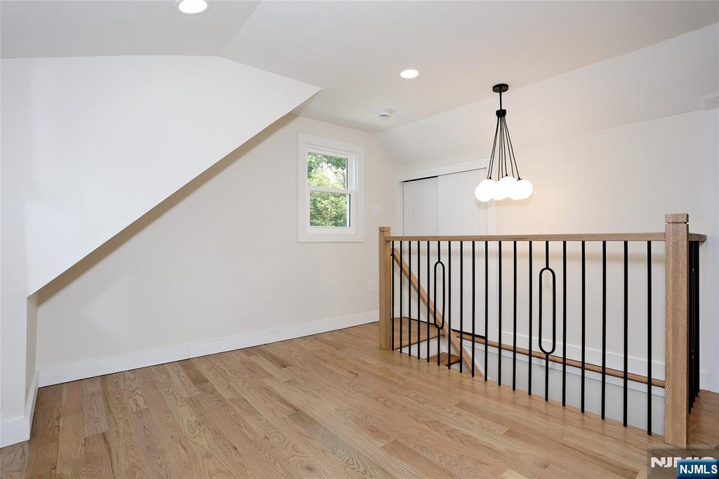 20 Dojean Court Bergenfield, NJ 07621 - Photo 21 of 50