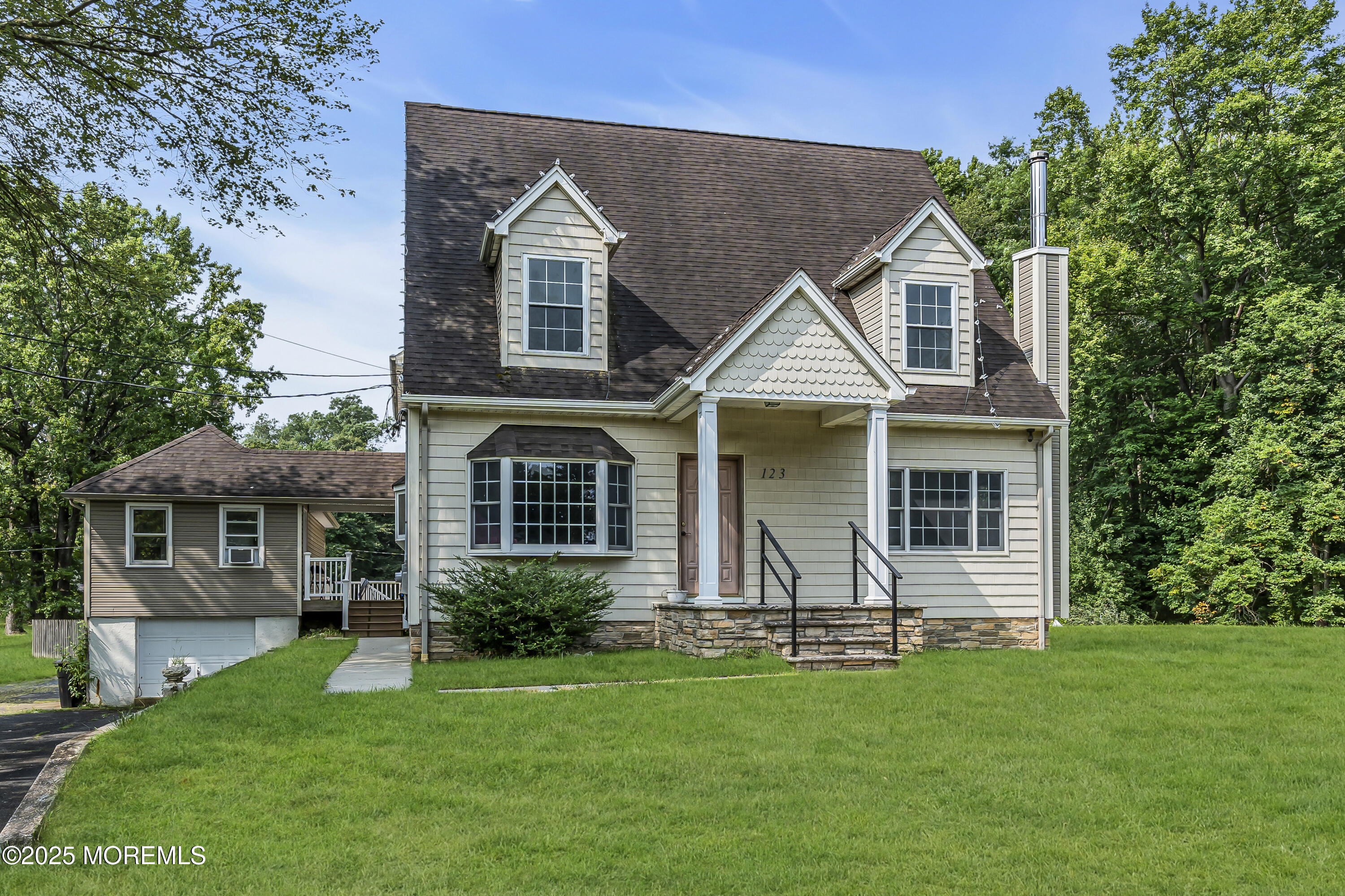 123 Freehold Road Manalapan, NJ 07726 - Photo 12 of 47 123 Freehold Road