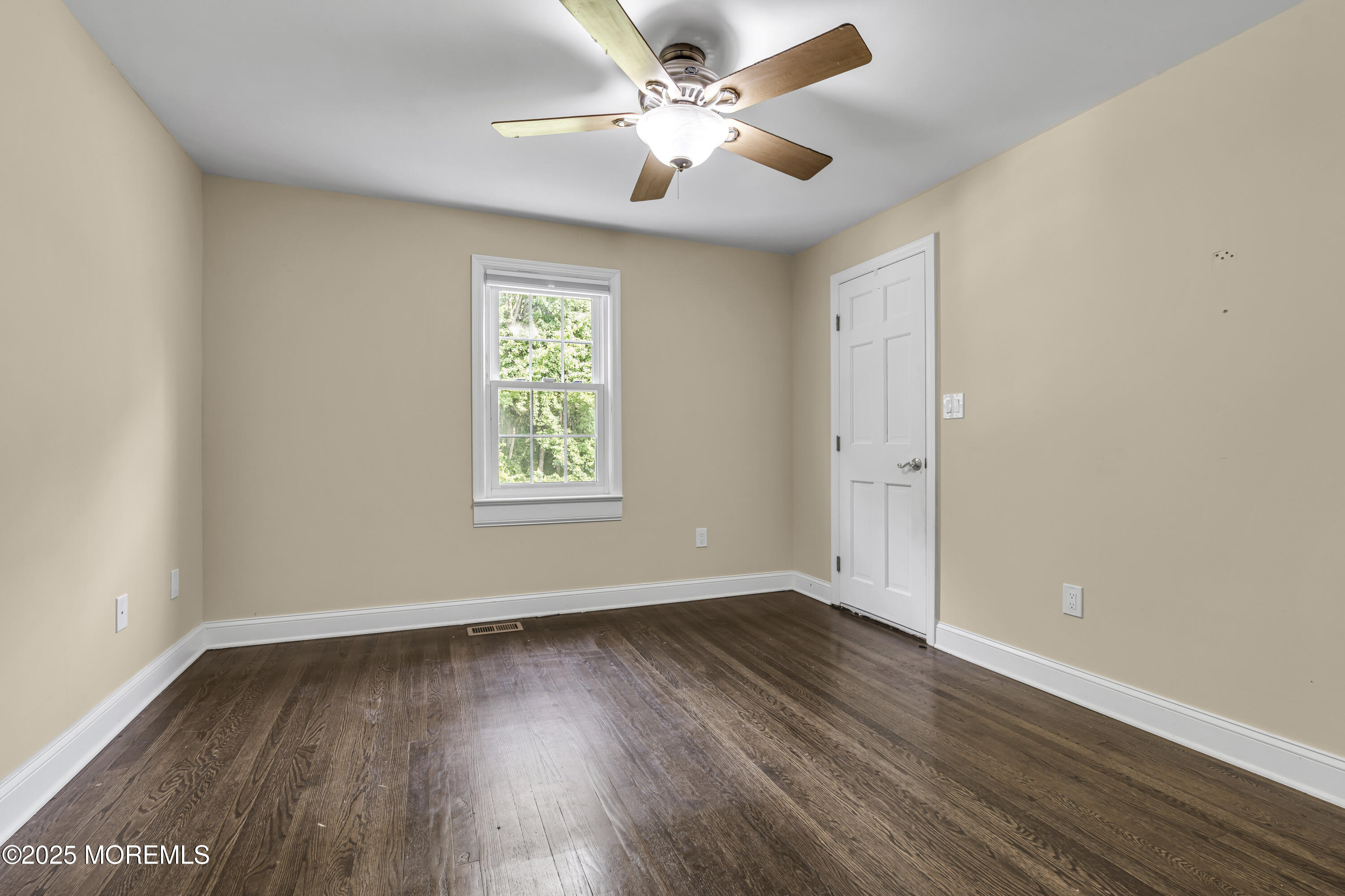 123 Freehold Road Manalapan, NJ 07726 - Photo 16 of 47 123 Freehold Road