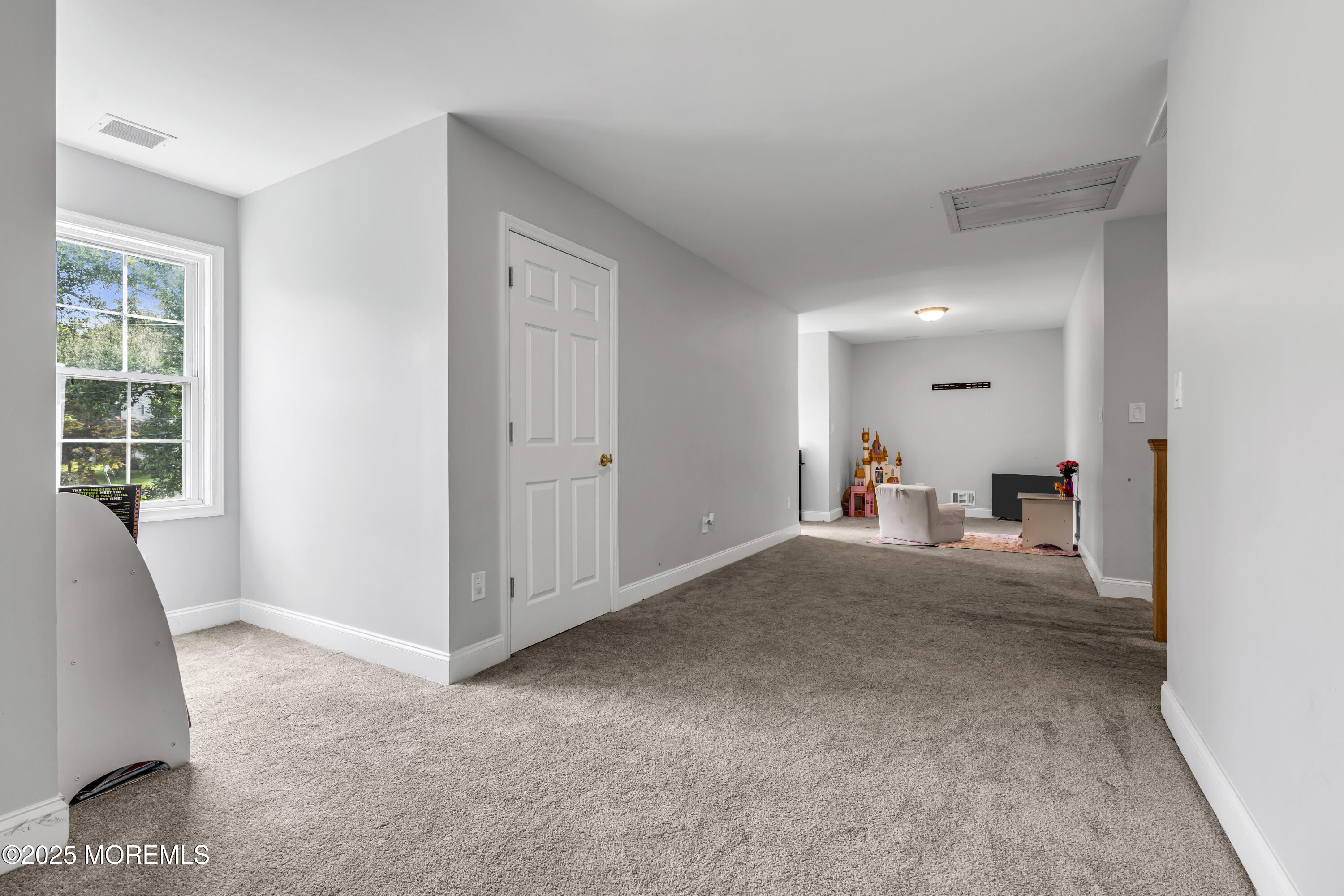 123 Freehold Road Manalapan, NJ 07726 - Photo 18 of 47 123 Freehold Road