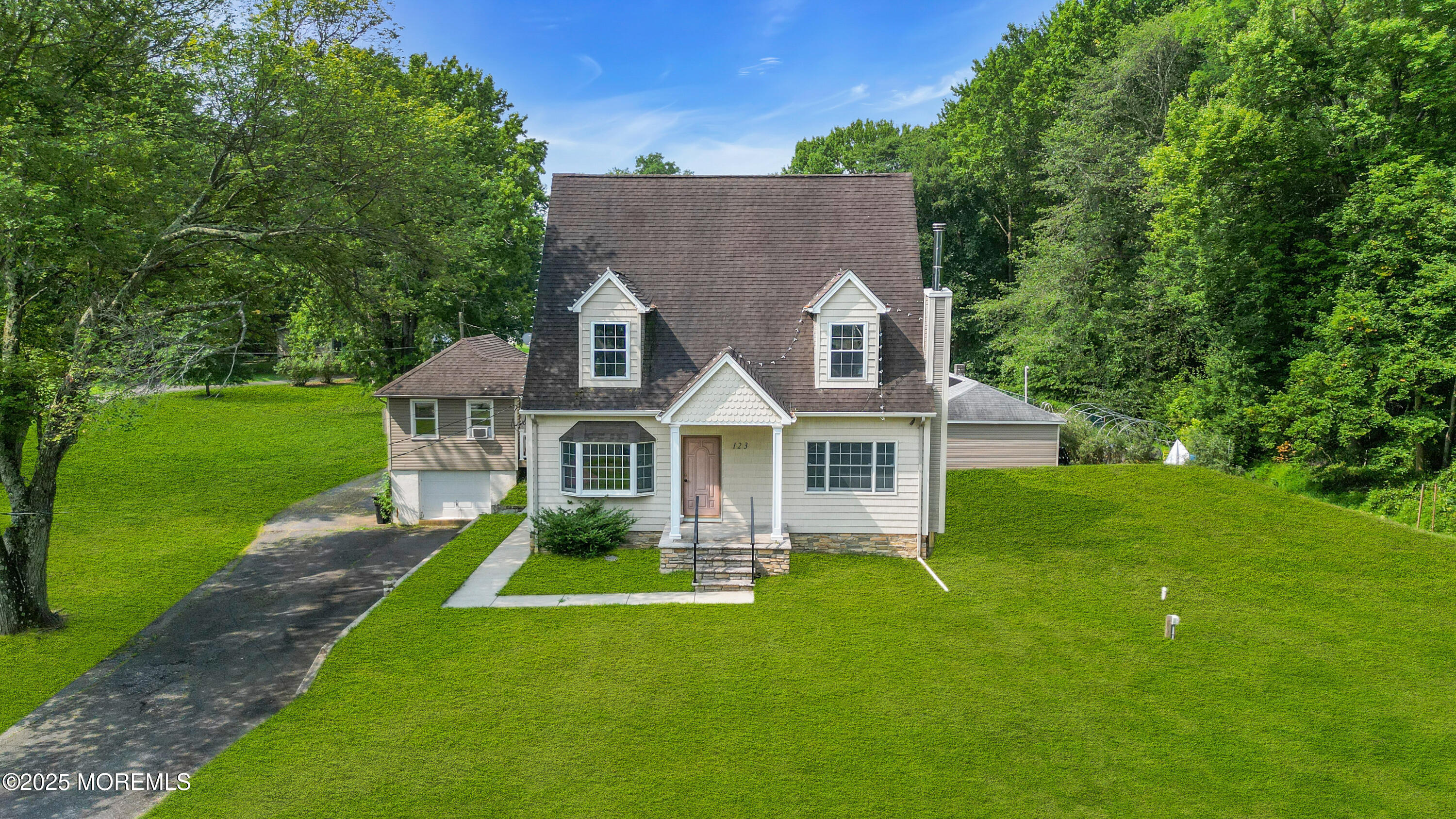 123 Freehold Road Manalapan, NJ 07726 - Photo 39 of 47 123 Freehold Road