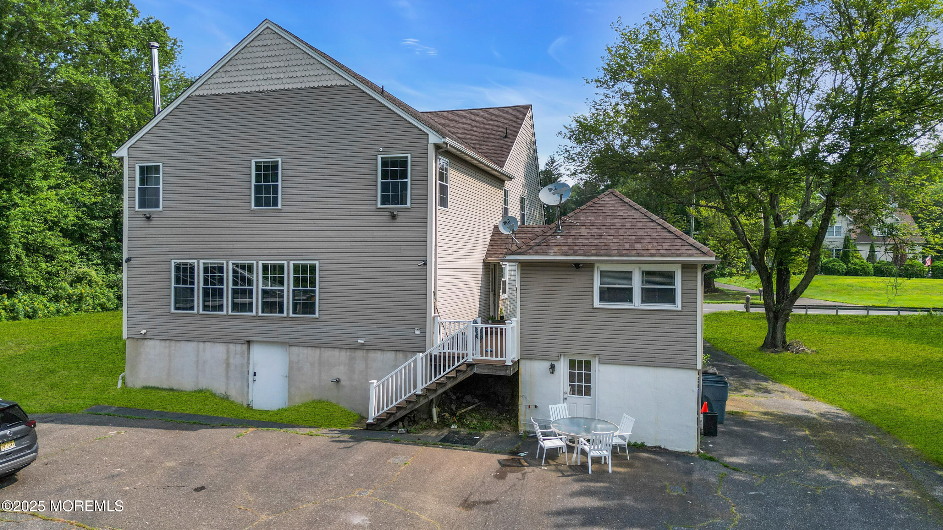 123 Freehold Road Manalapan, NJ 07726 - Photo 9 of 47 123 Freehold Road