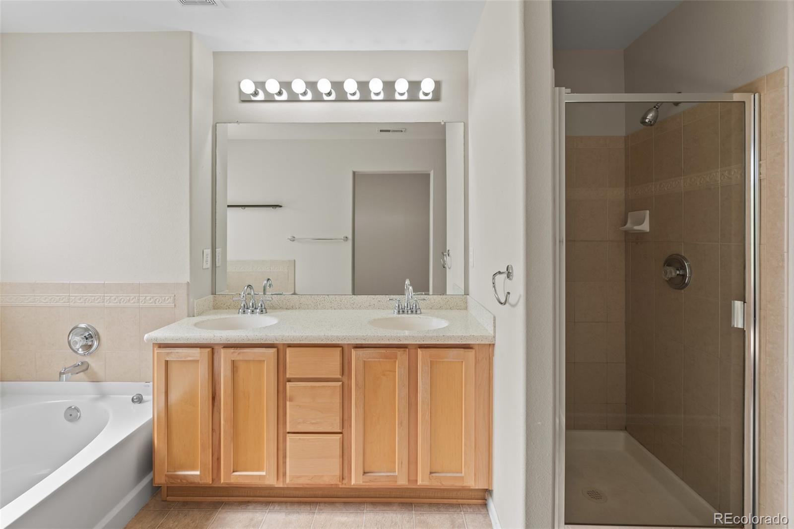 8399 Stonybridge Circle Highlands Ranch, CO 80126 - Photo 20 of 34