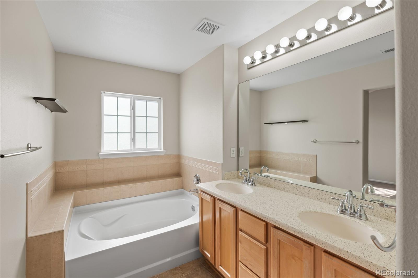 8399 Stonybridge Circle Highlands Ranch, CO 80126 - Photo 21 of 34