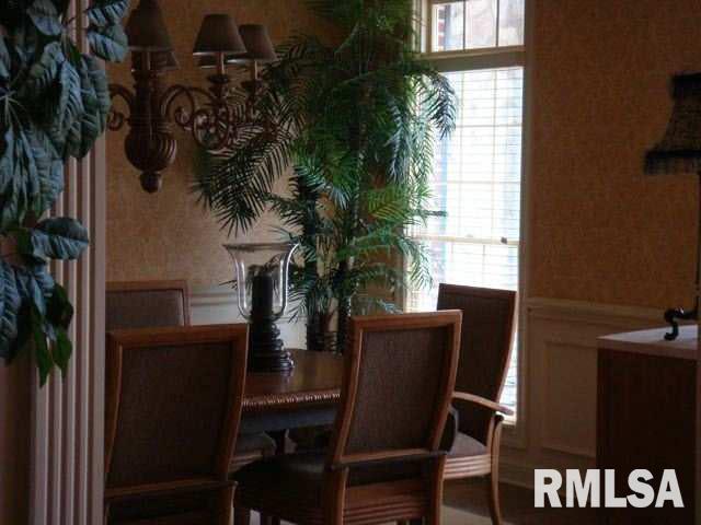 6864 Little Cabin Road Bettendorf, IA 52722 - Photo 4 of 12 Gallery Image 4