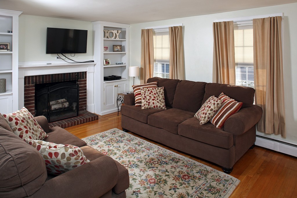 421 Hanover Street Hanover, MA 02339 - Photo 6 of 15 Gallery Image 6