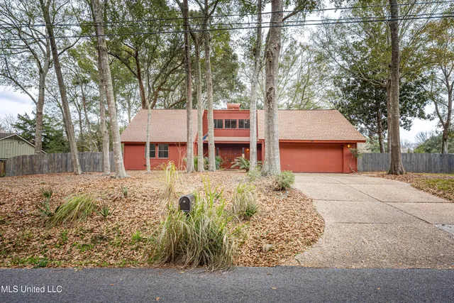$669,000 | 110 Simon Boulevard, Ocean Springs, MS 39564