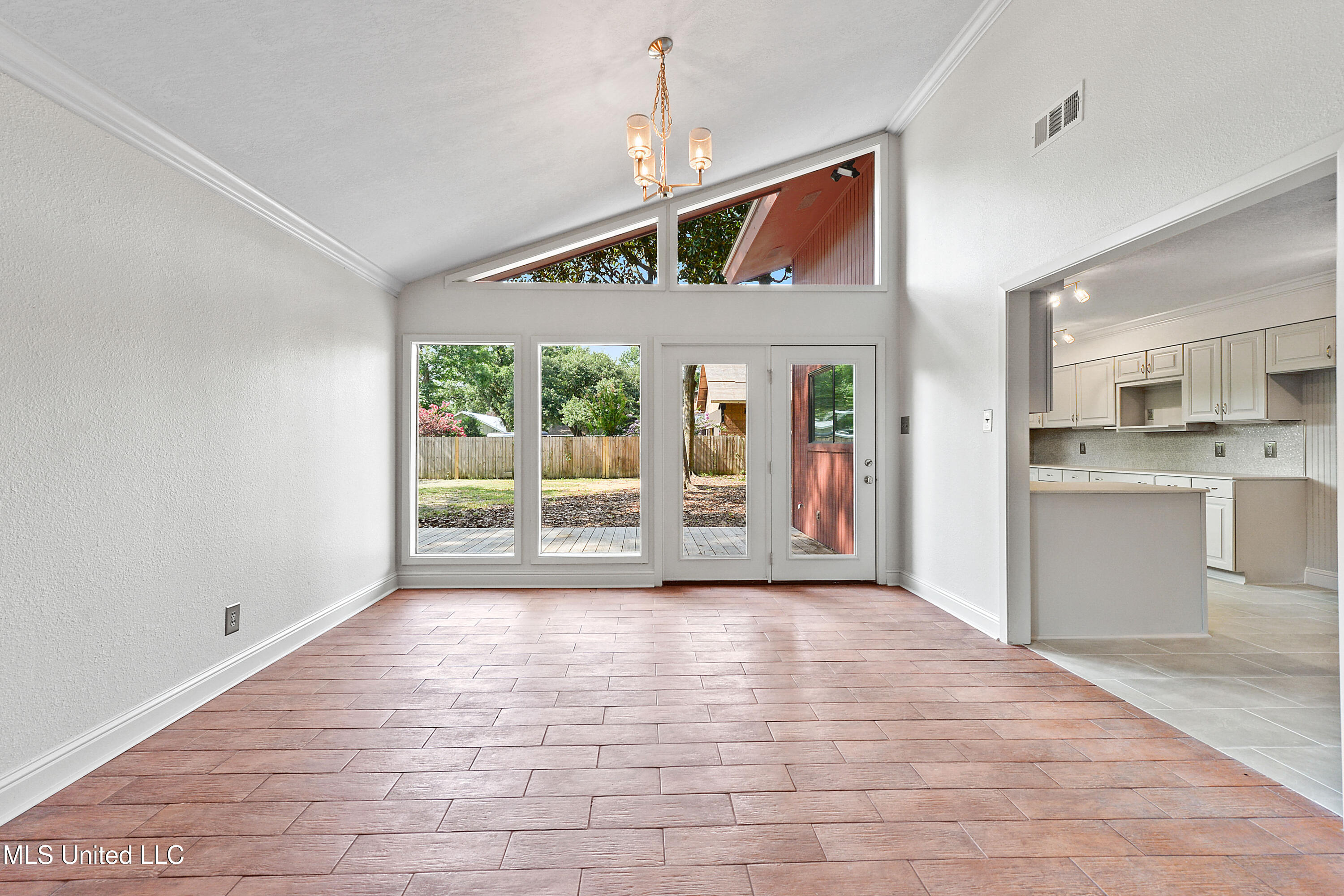 110 Simon Boulevard Ocean Springs, MS 39564 - Photo 22 of 73 Dining