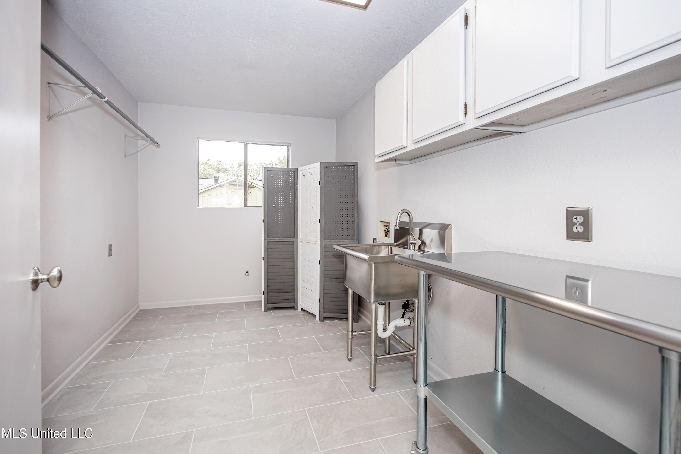 110 Simon Boulevard Ocean Springs, MS 39564 - Photo 32 of 73 IMG_3502