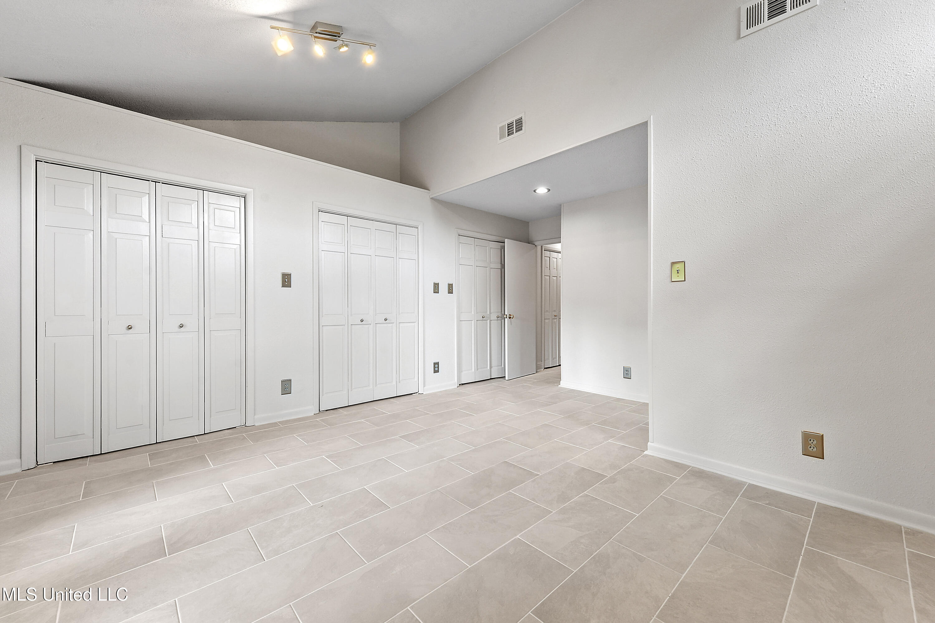 110 Simon Boulevard Ocean Springs, MS 39564 - Photo 34 of 73 Master Bdrm c