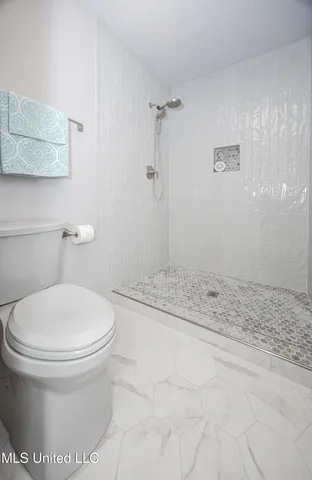 $669,000 | 110 Simon Boulevard, Ocean Springs, MS 39564