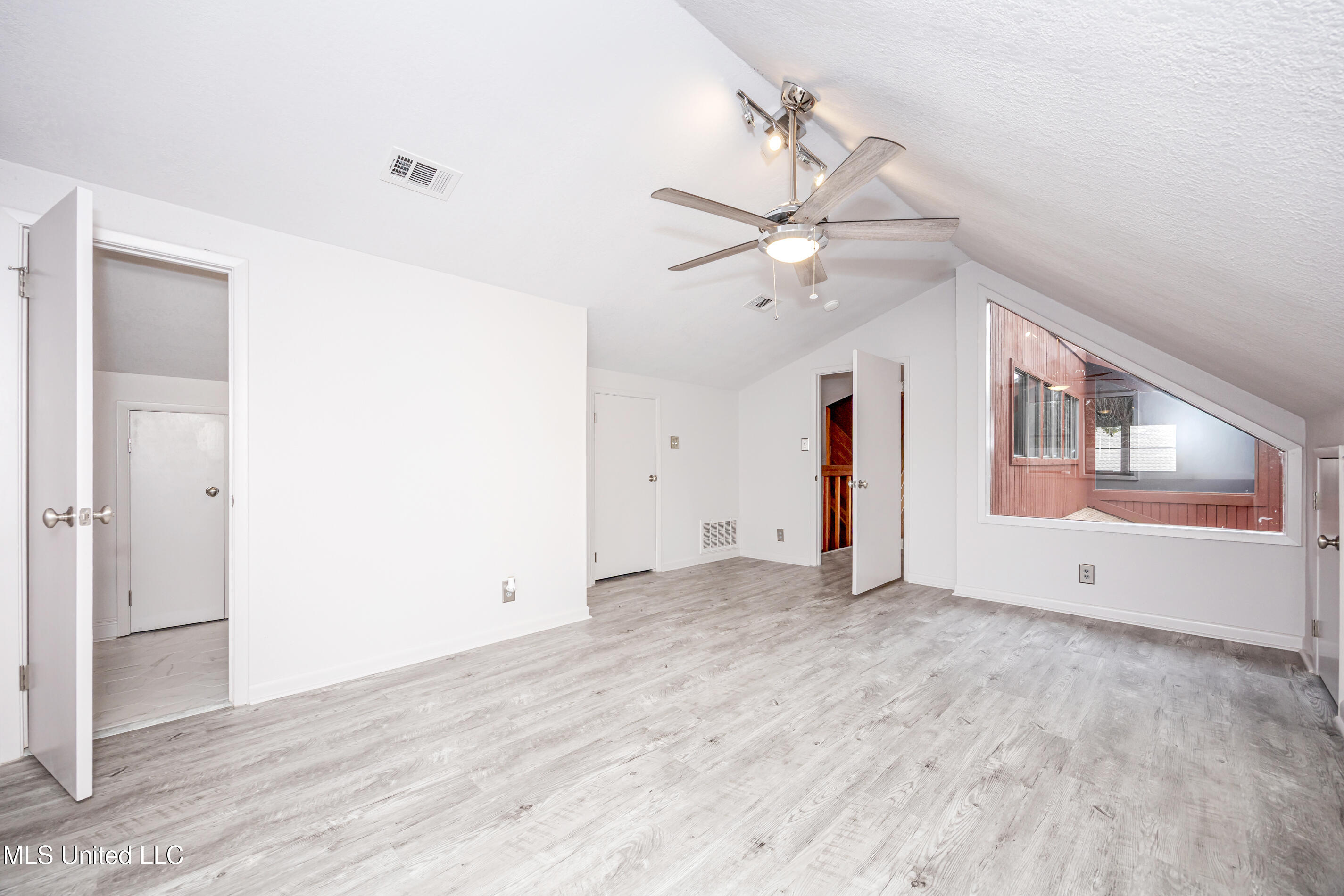 110 Simon Boulevard Ocean Springs, MS 39564 - Photo 55 of 73 IMG_3533