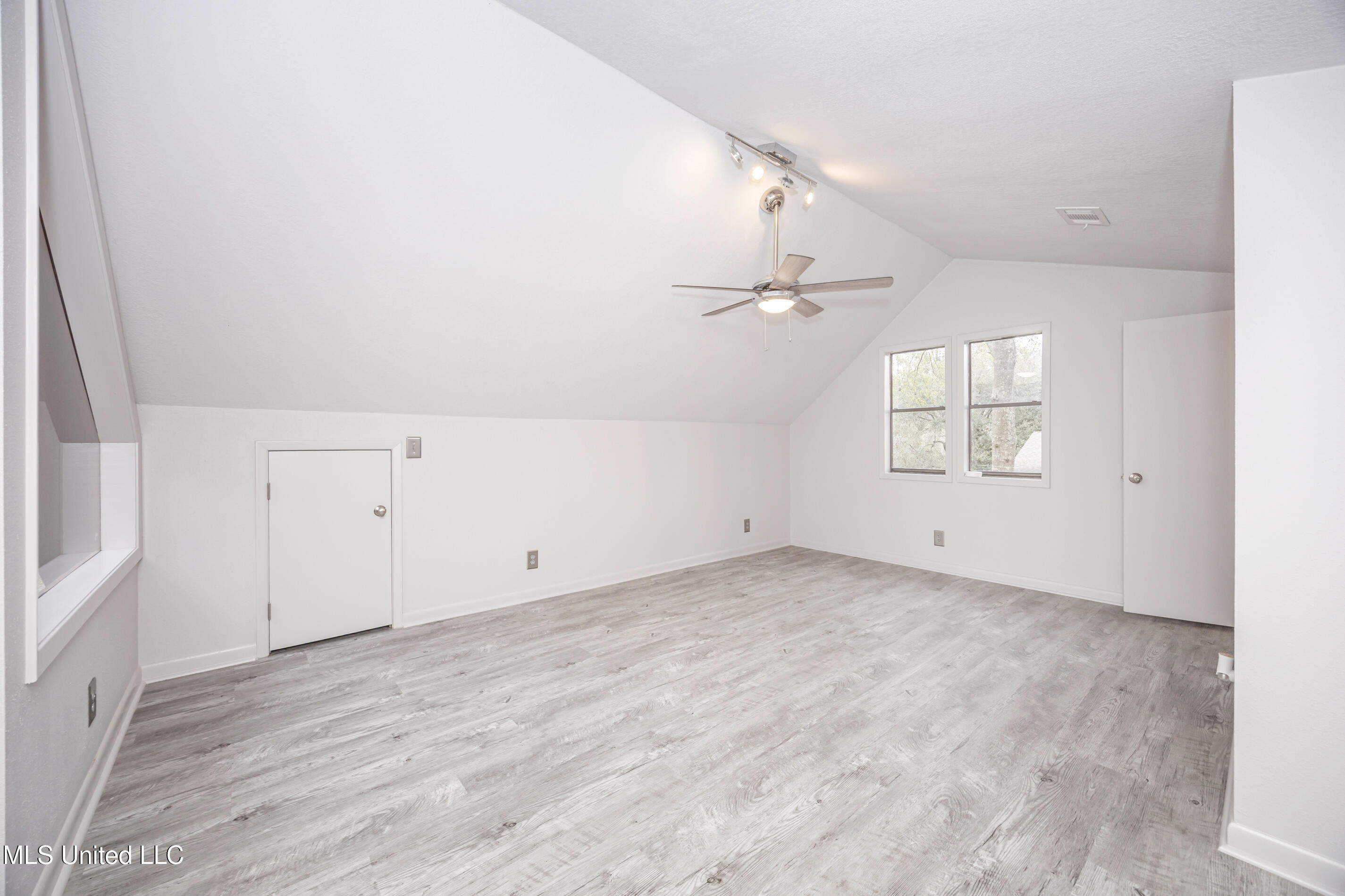 110 Simon Boulevard Ocean Springs, MS 39564 - Photo 56 of 73 IMG_3534