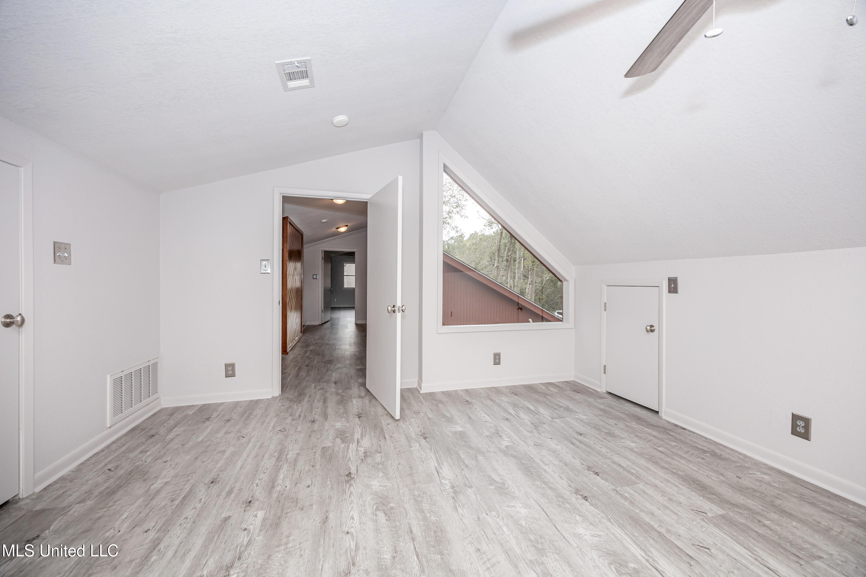 110 Simon Boulevard Ocean Springs, MS 39564 - Photo 57 of 73 IMG_3535