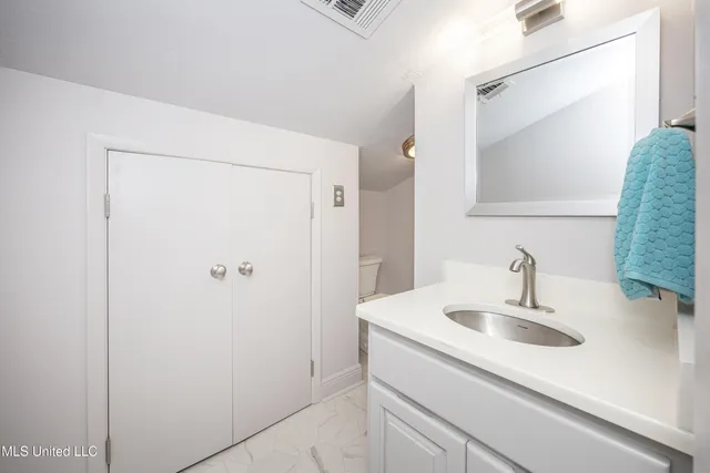 $669,000 | 110 Simon Boulevard, Ocean Springs, MS 39564